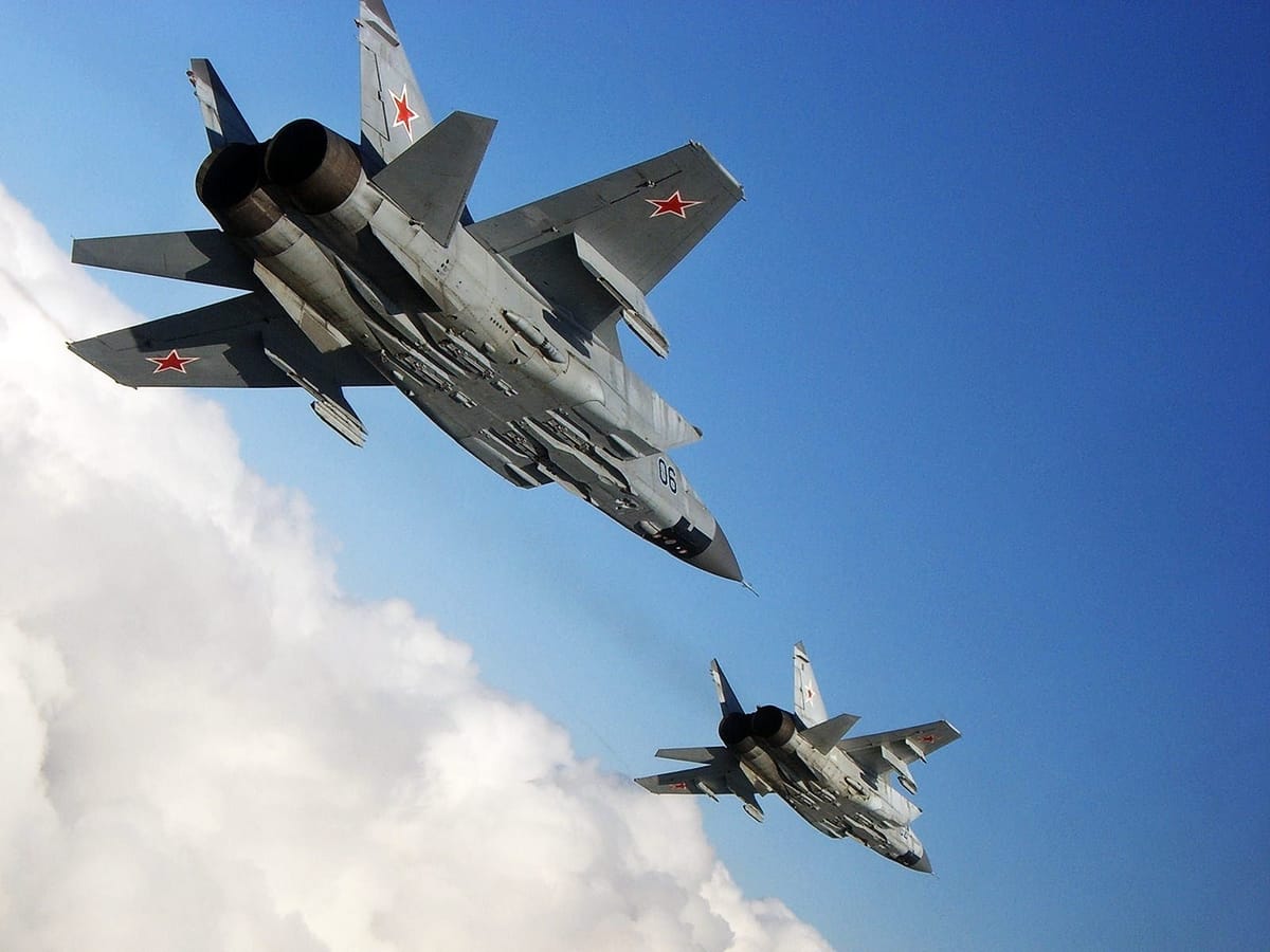 Escaladarea tensiunilor la granița NATO: Trei avioane rusești MiG-31 au încălcat spațiul aerian al Estoniei