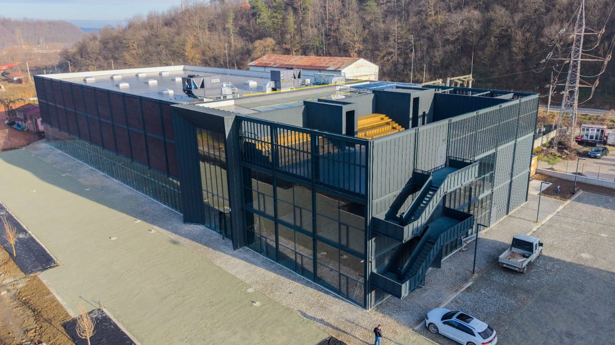 Reșița are un nou punct de atracție: A fost inaugurat Centrul Multifuncțional din Lunca Pomostului, o investiție europeană de 6 milioane de euro