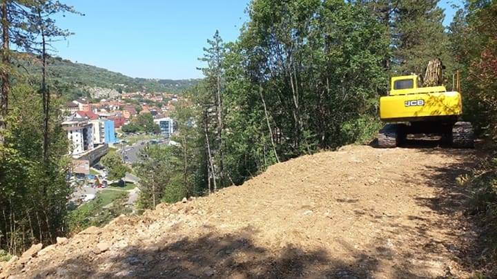 Defrișare pe Dealul Golului, Reșița. Foto: caon.ro