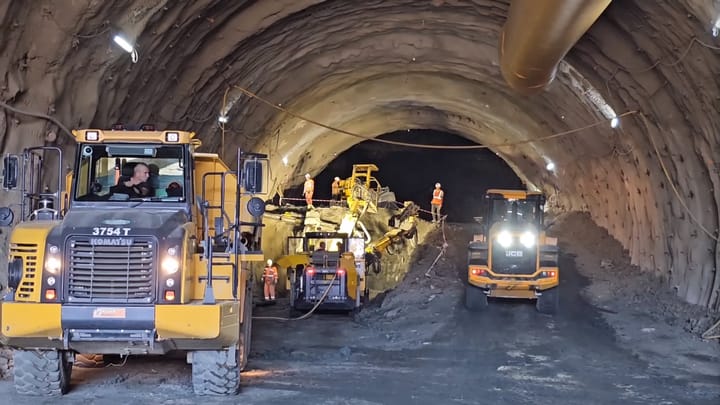 Autostrada A1 Lugoj – Deva: Tunelurile pentru urși, o soluție ecologică fără precedent, înaintează rapid