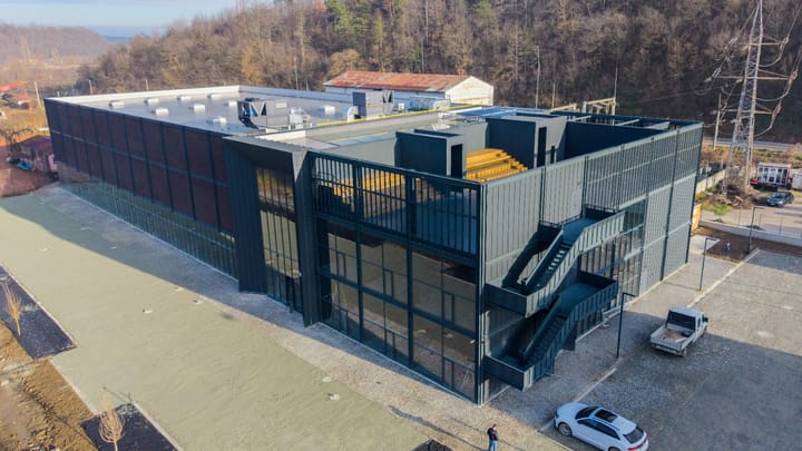 Reșița are un nou punct de atracție: A fost inaugurat Centrul Multifuncțional din Lunca Pomostului, o investiție europeană de 6 milioane de euro